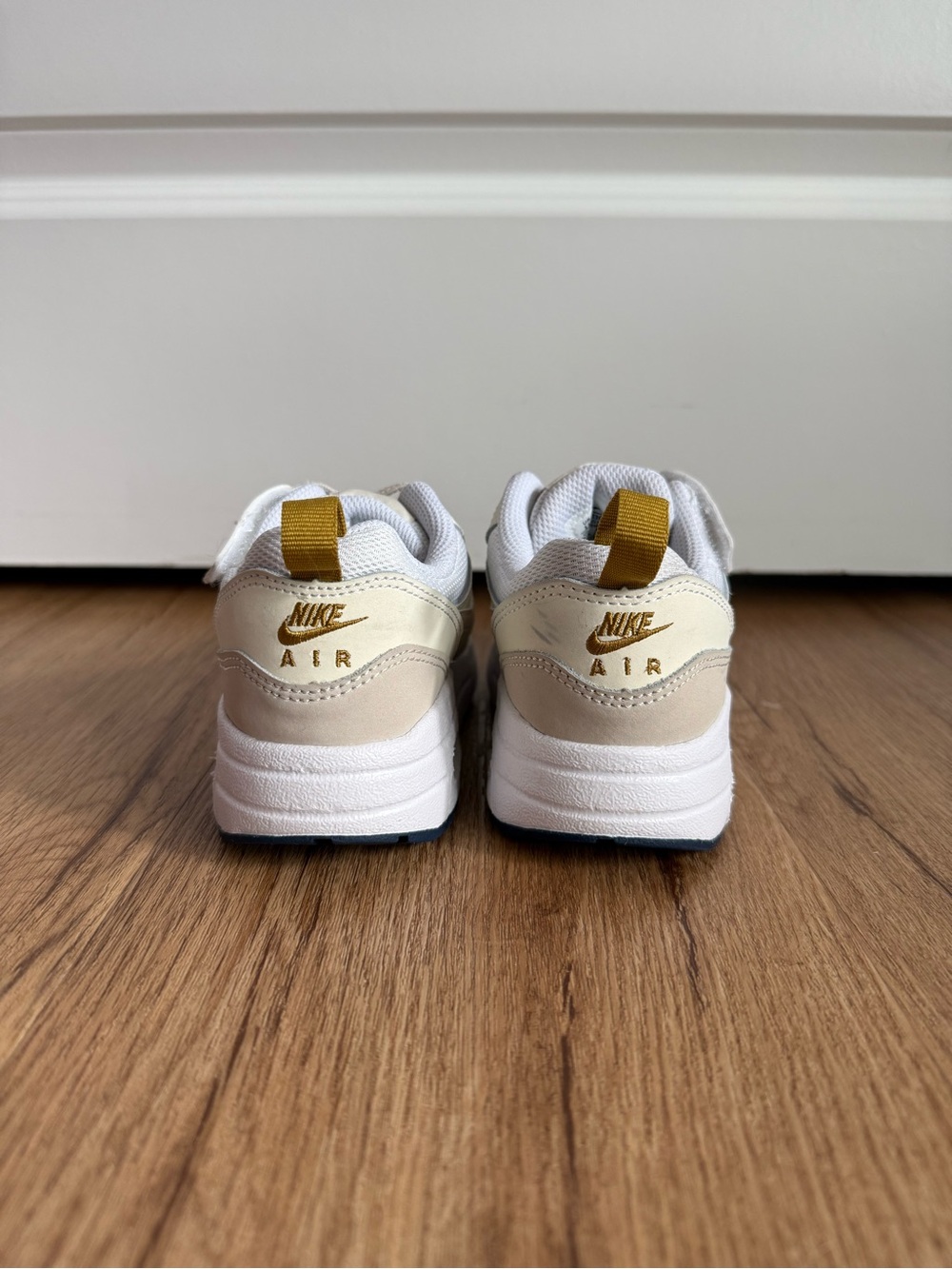 NIKE • size 11c • Kid’s Air Max 1 EasyOn White Bronzine Navy Orewood Brown - Picture 3 of 5